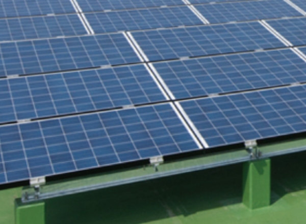 太陽光パネル（本社屋上）